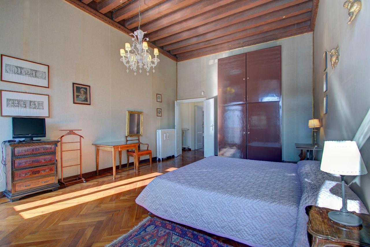Raboso Grand 9-windows Apartament